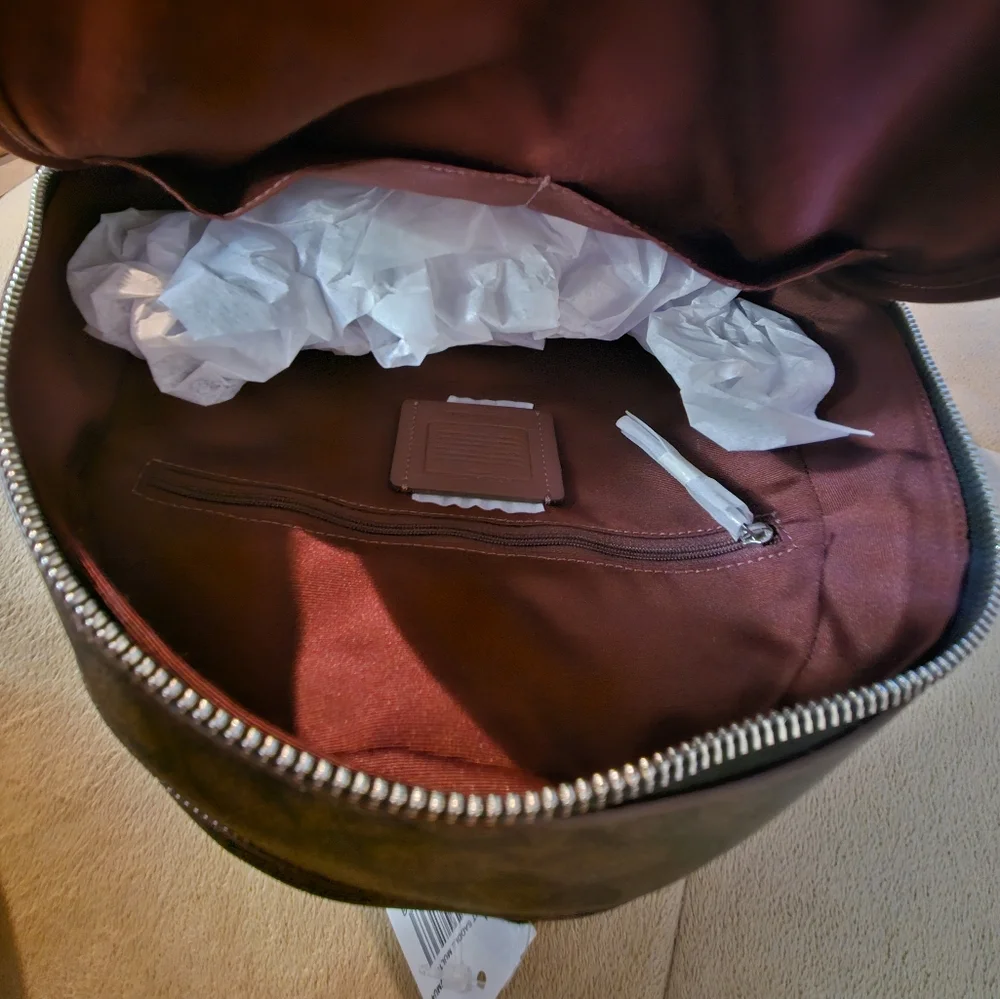 Coach backpack - Picture 3 of 5